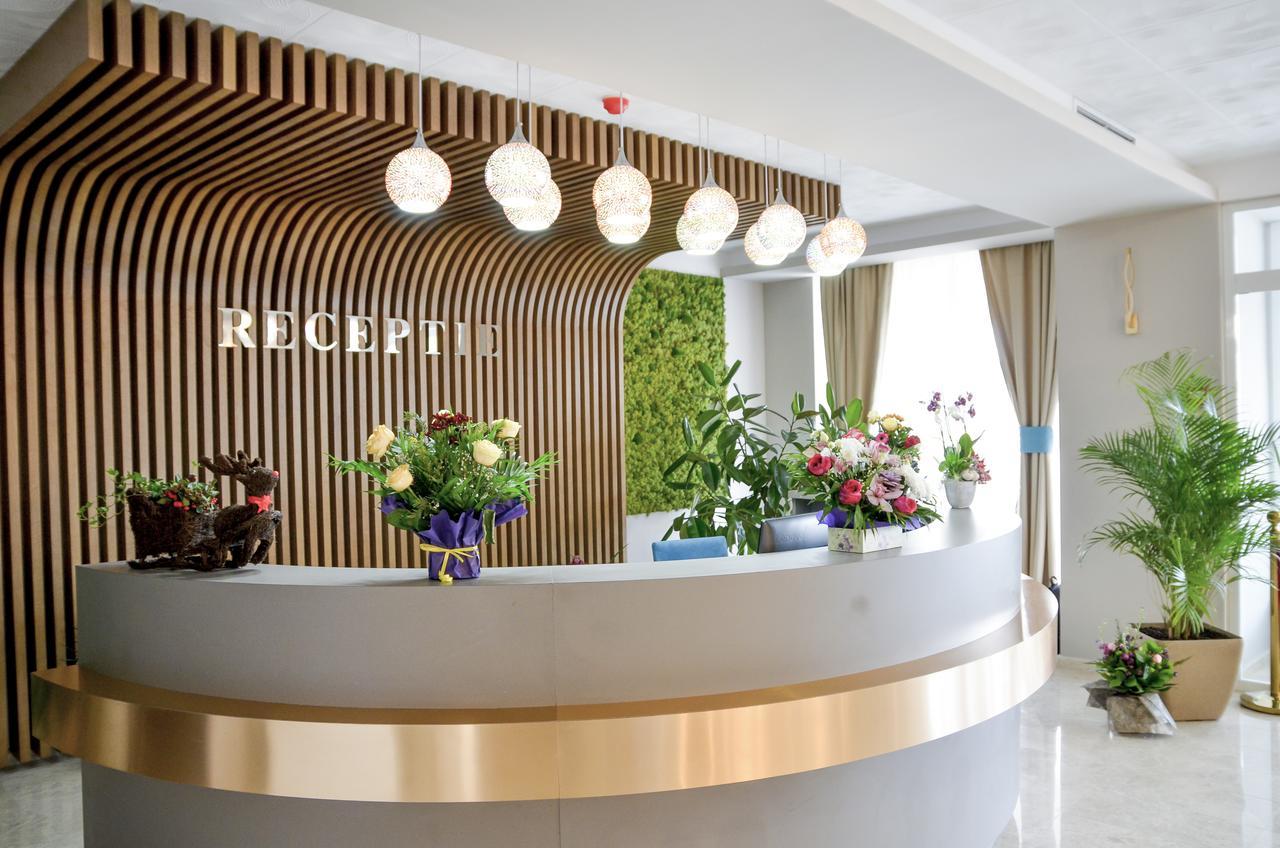 Hotel Afrodita -Valenii De Munte Bagian luar foto